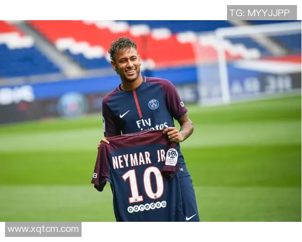 回顾足球巨星的辉煌岁月与难忘瞬间的精彩故事