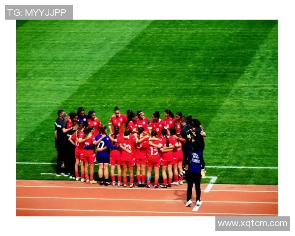 从绿茵场到教练席足球明星的华丽转身与新使命